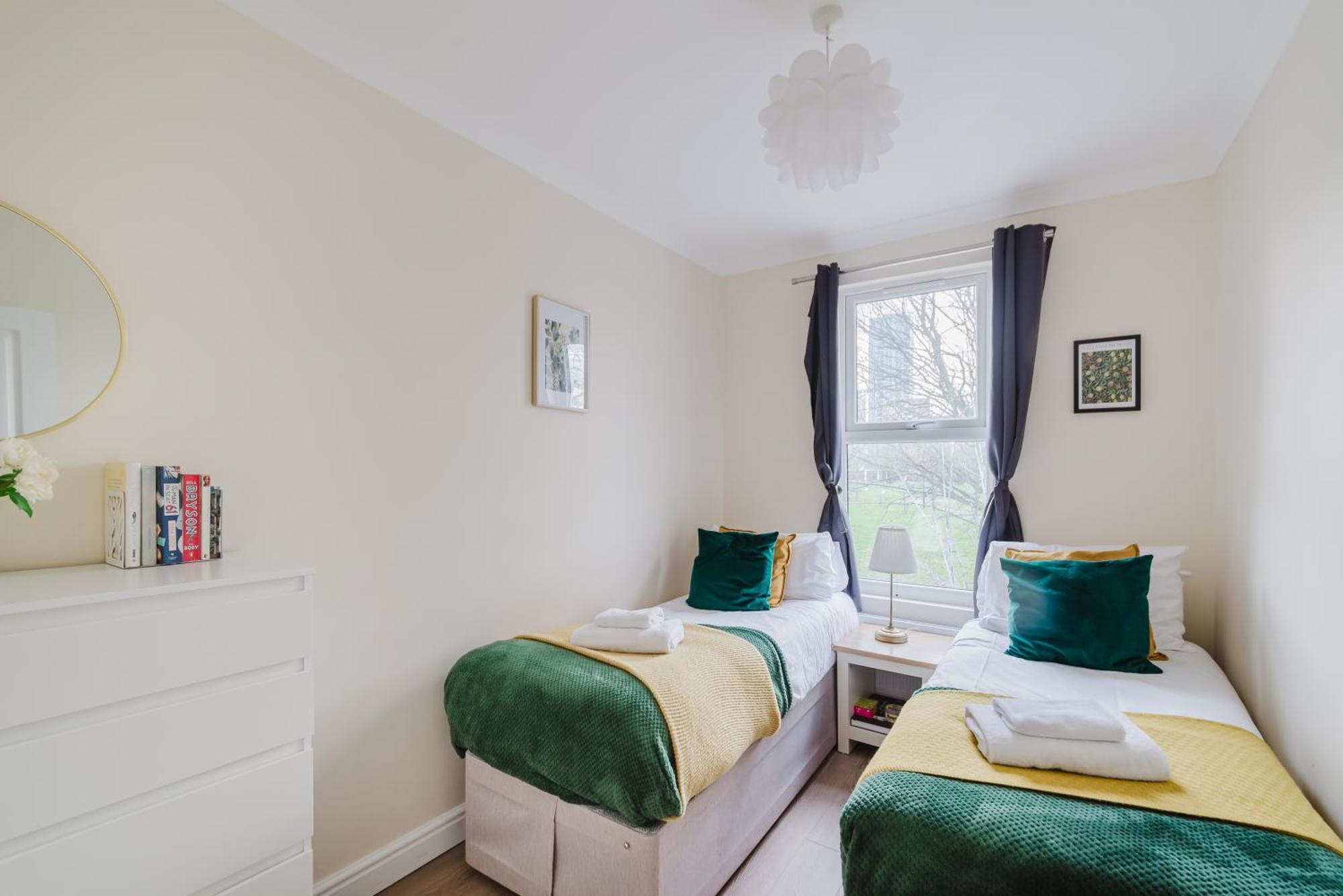 Modern Cosy Corner Flat 3 Bed And Loft Sleep 7 People Daire Londra Dış mekan fotoğraf