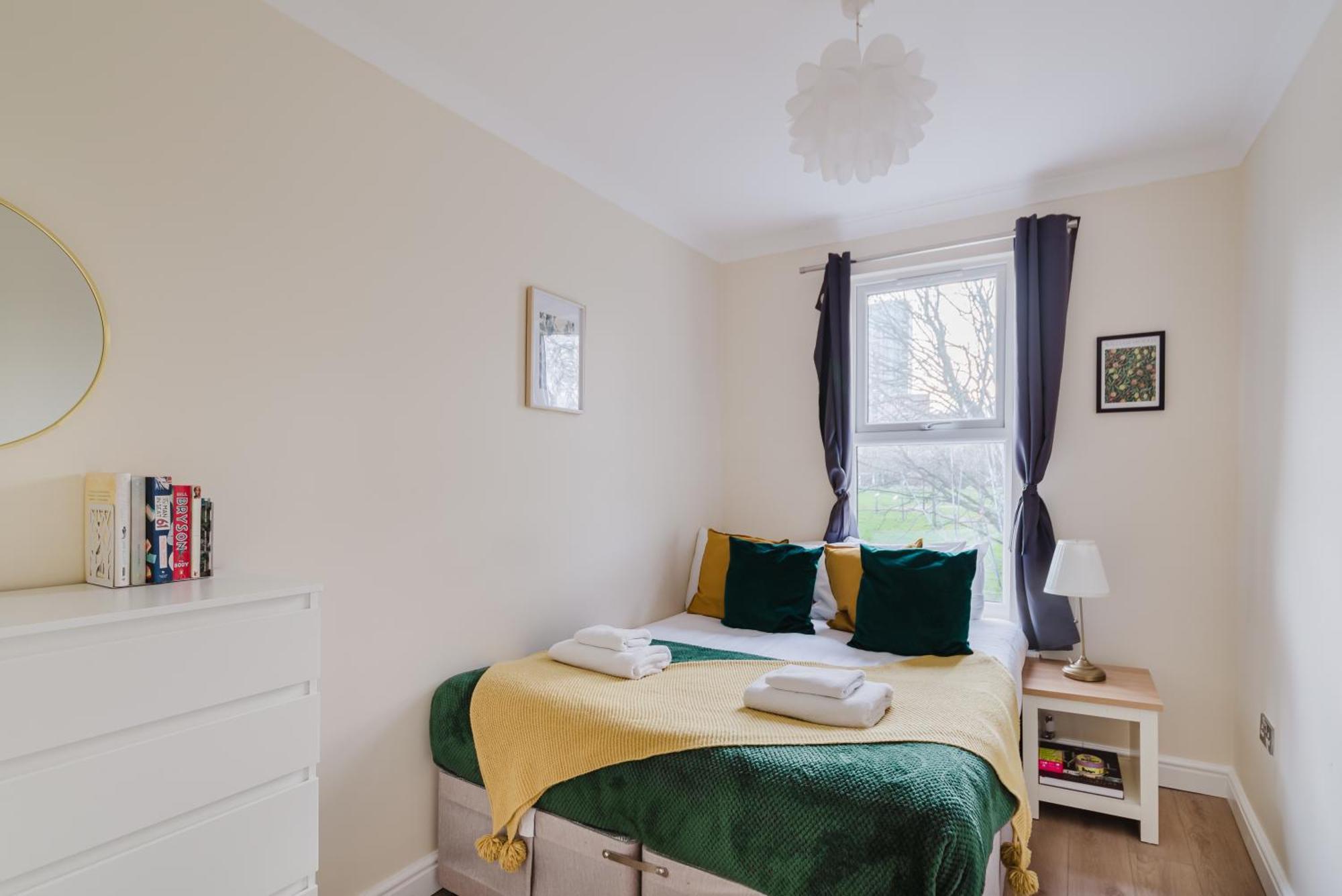 Modern Cosy Corner Flat 3 Bed And Loft Sleep 7 People Daire Londra Dış mekan fotoğraf