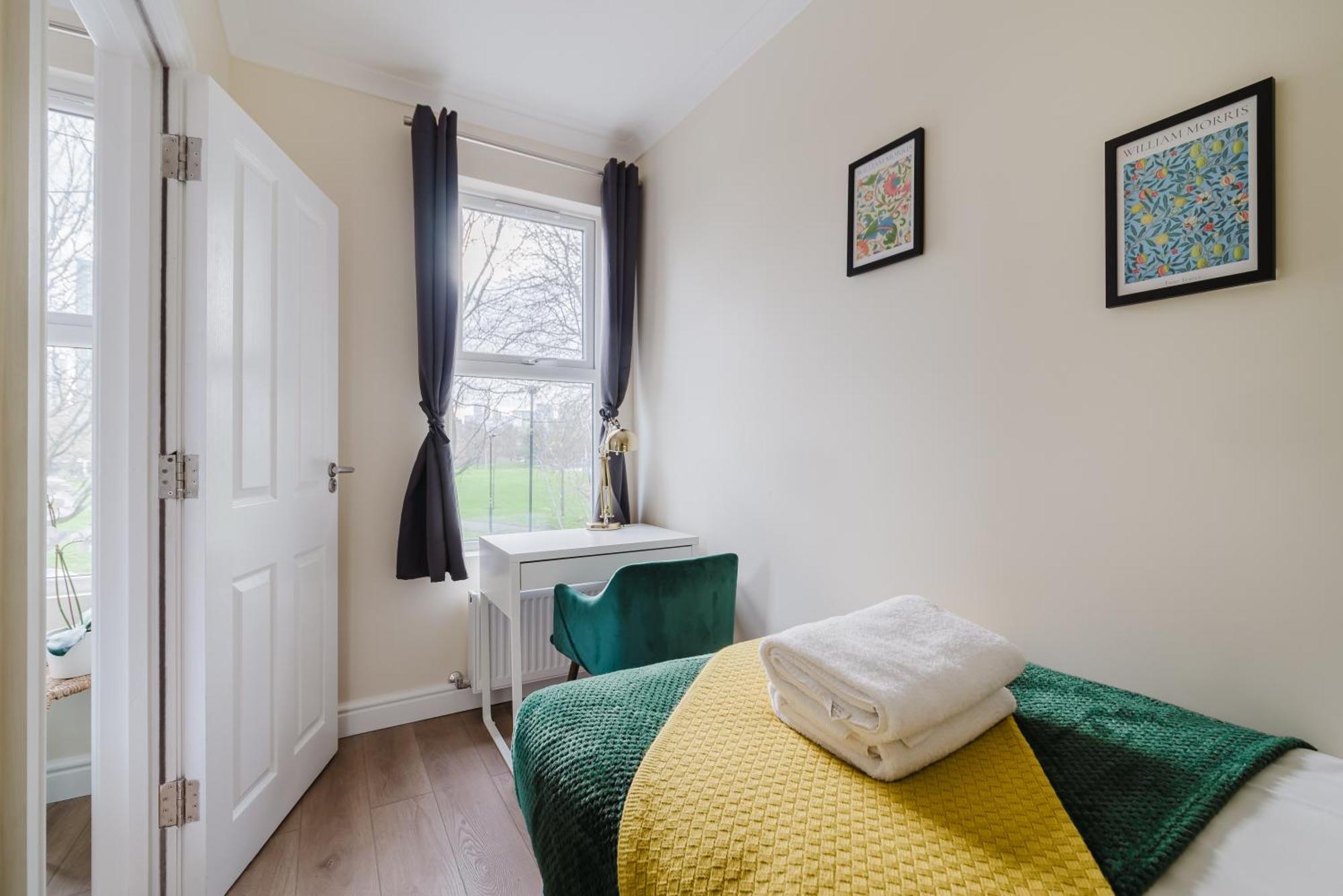 Modern Cosy Corner Flat 3 Bed And Loft Sleep 7 People Daire Londra Dış mekan fotoğraf