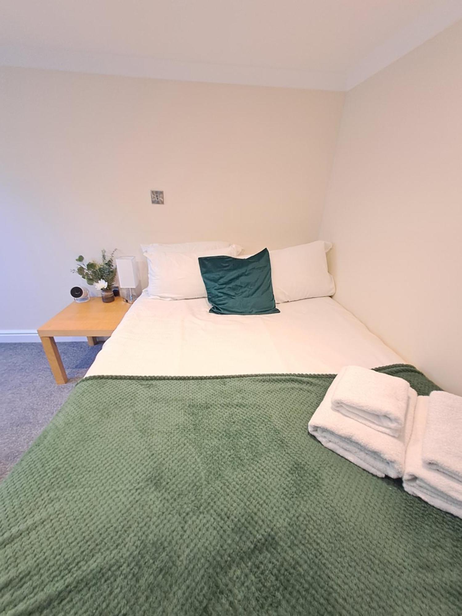 Modern Cosy Corner Flat 3 Bed And Loft Sleep 7 People Daire Londra Dış mekan fotoğraf